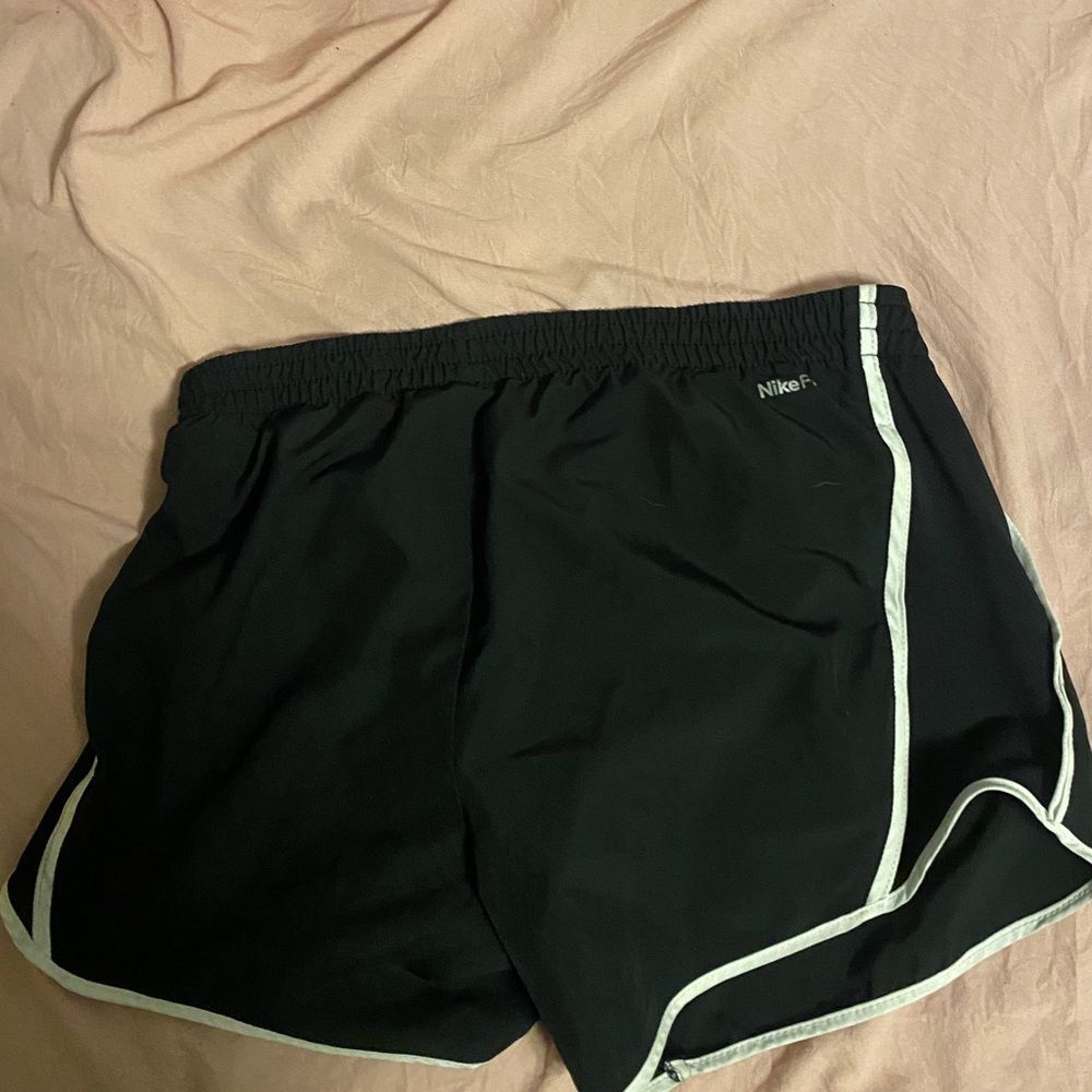 Nike Running Shorts - Picture 3 of 4